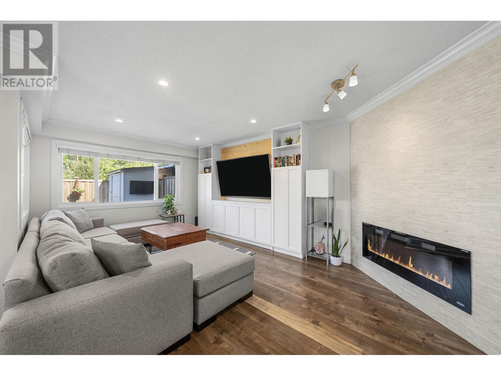 42 4800 Trimaran Drive, Richmond, British Columbia  V7E 4Y7 - Photo 1 - R3014675