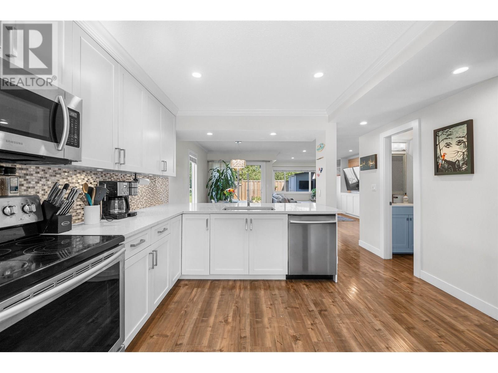 42 4800 Trimaran Drive, Richmond, British Columbia  V7E 4Y7 - Photo 2 - R3014675