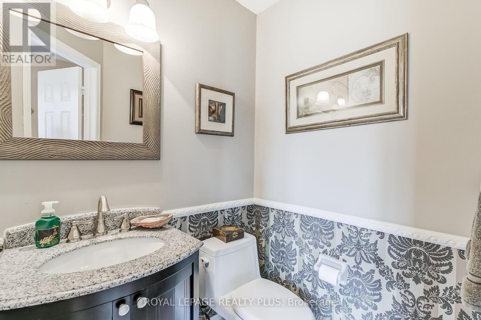 6451 Alderwood Trail, Mississauga, Ontario  L5N 6W5 - Photo 20 - W12187219