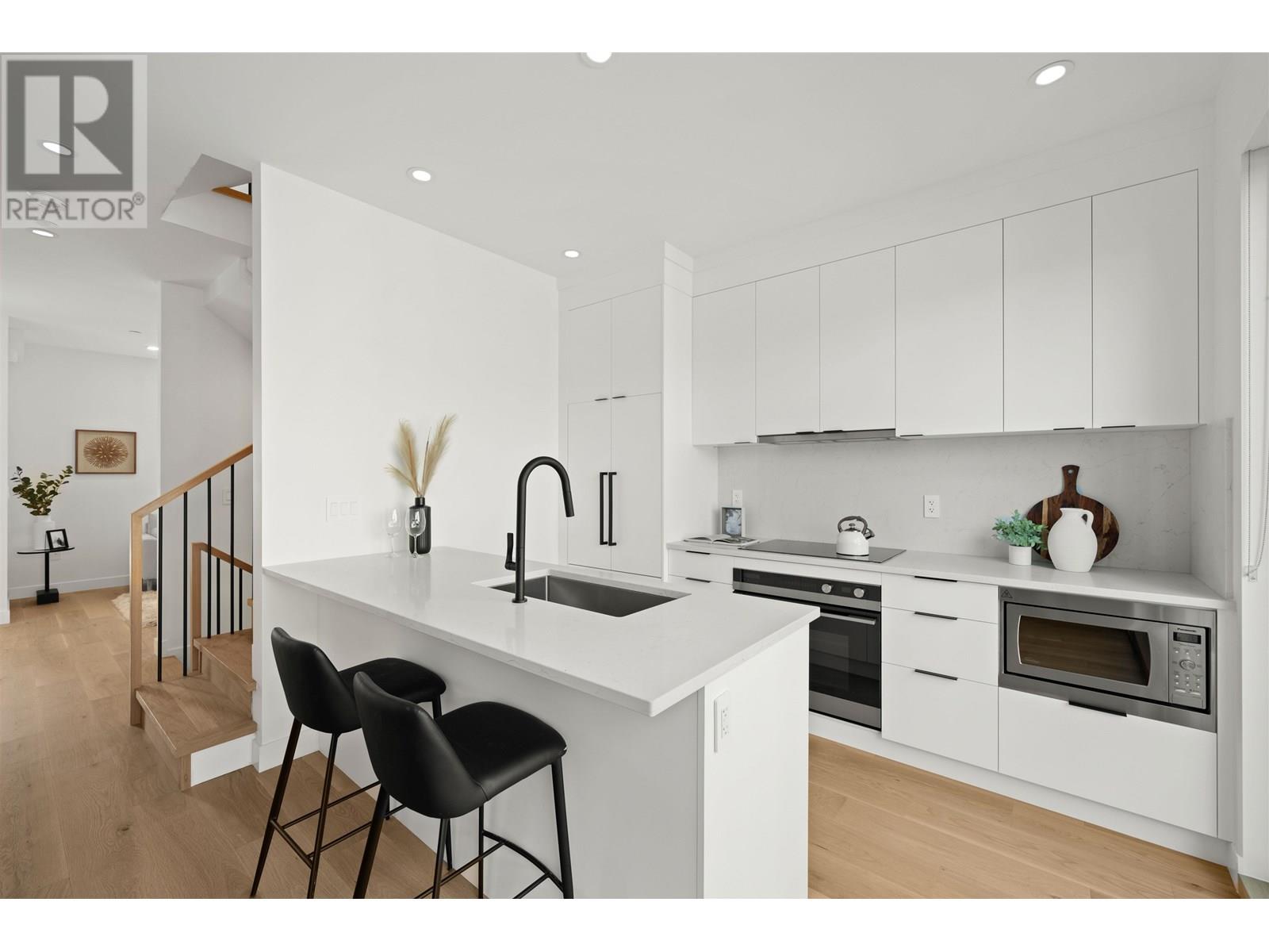 2412 VICTORIA DRIVE, Vancouver, British Columbia