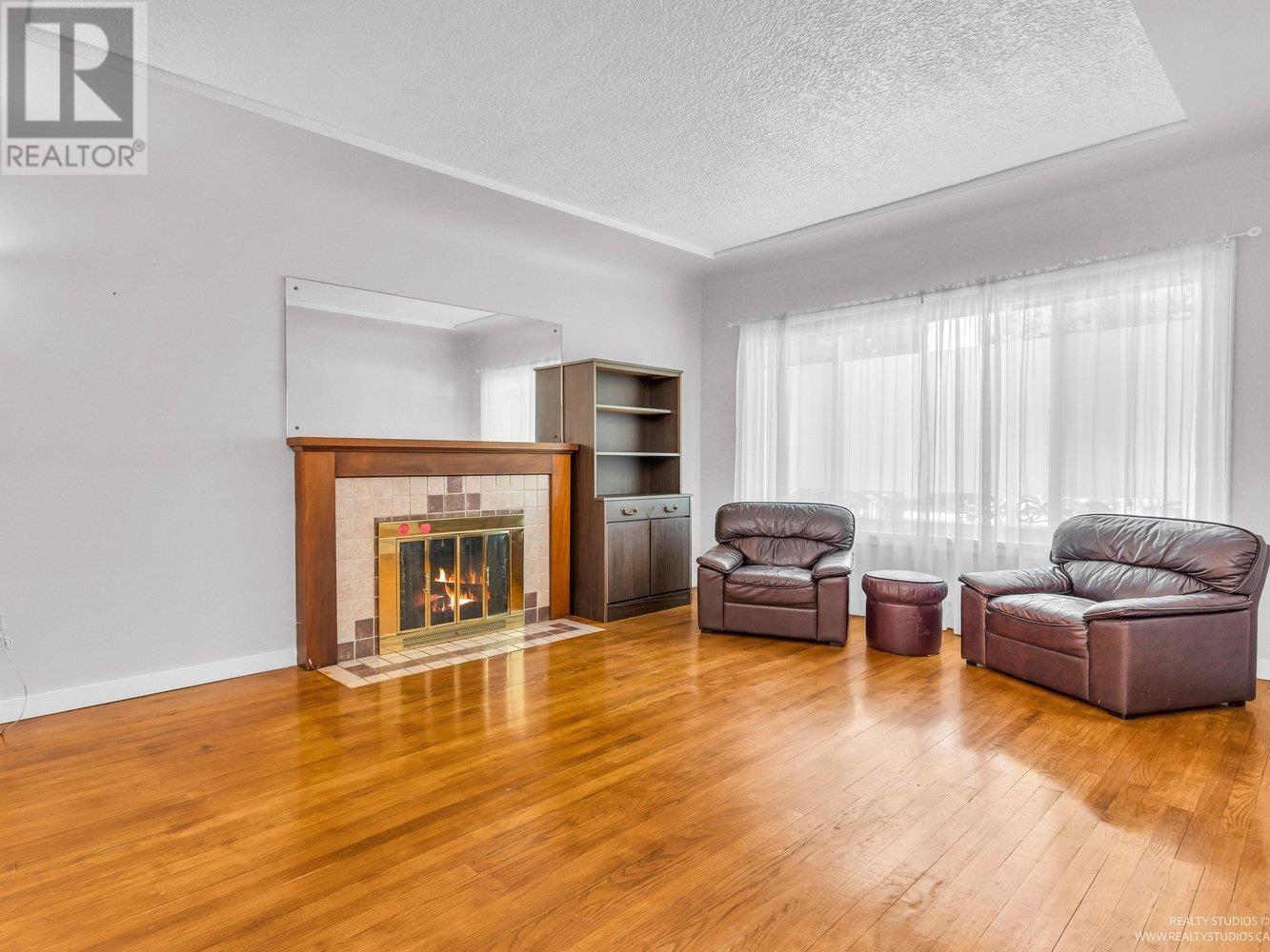 1032 E 49th Avenue, Vancouver, British Columbia  V5W 2H8 - Photo 2 - R3014680