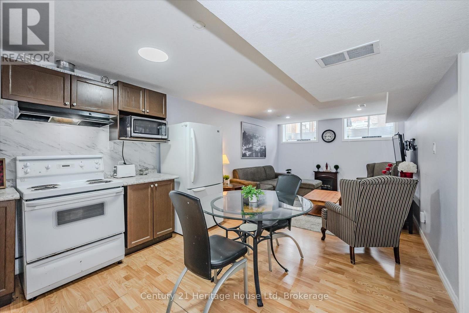 128 Milson Crescent, Guelph, Ontario  N1C 1G5 - Photo 29 - X12214531