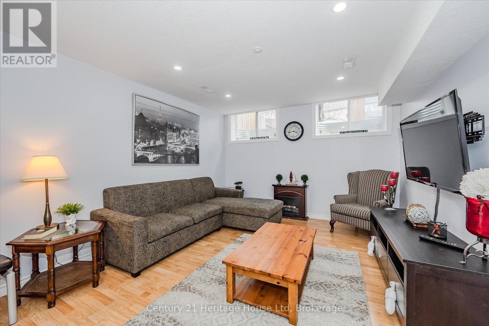 128 Milson Crescent, Guelph, Ontario  N1C 1G5 - Photo 30 - X12214531