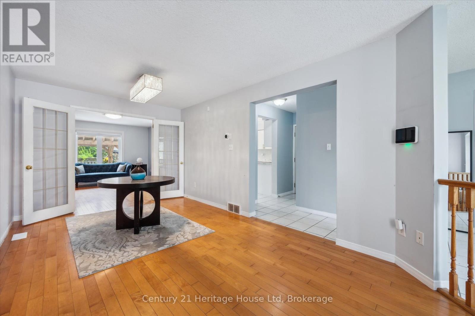 128 Milson Crescent, Guelph, Ontario  N1C 1G5 - Photo 8 - X12214531