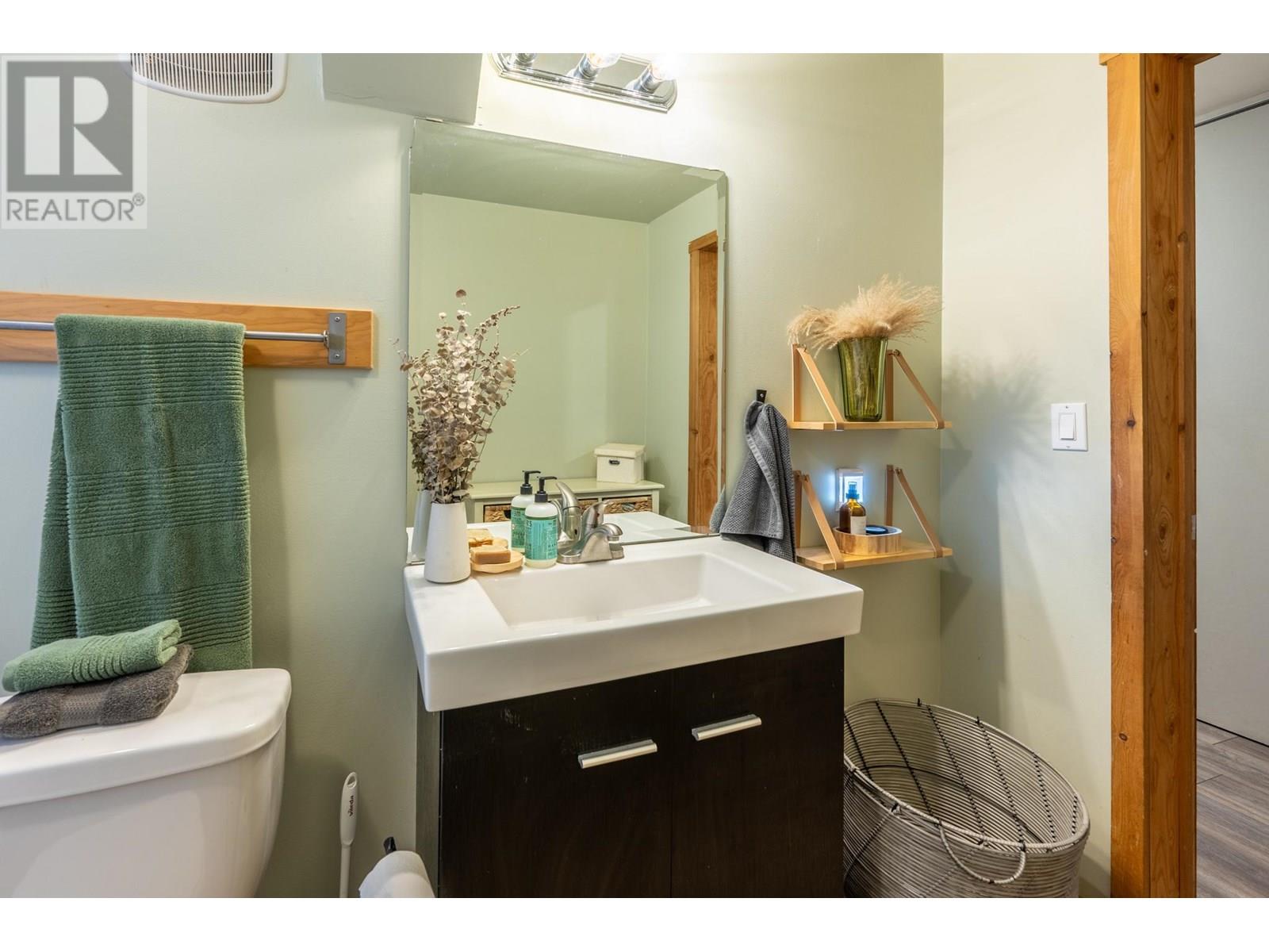 505 6th Street, Golden, British Columbia  V0A 1H0 - Photo 28 - 10334180