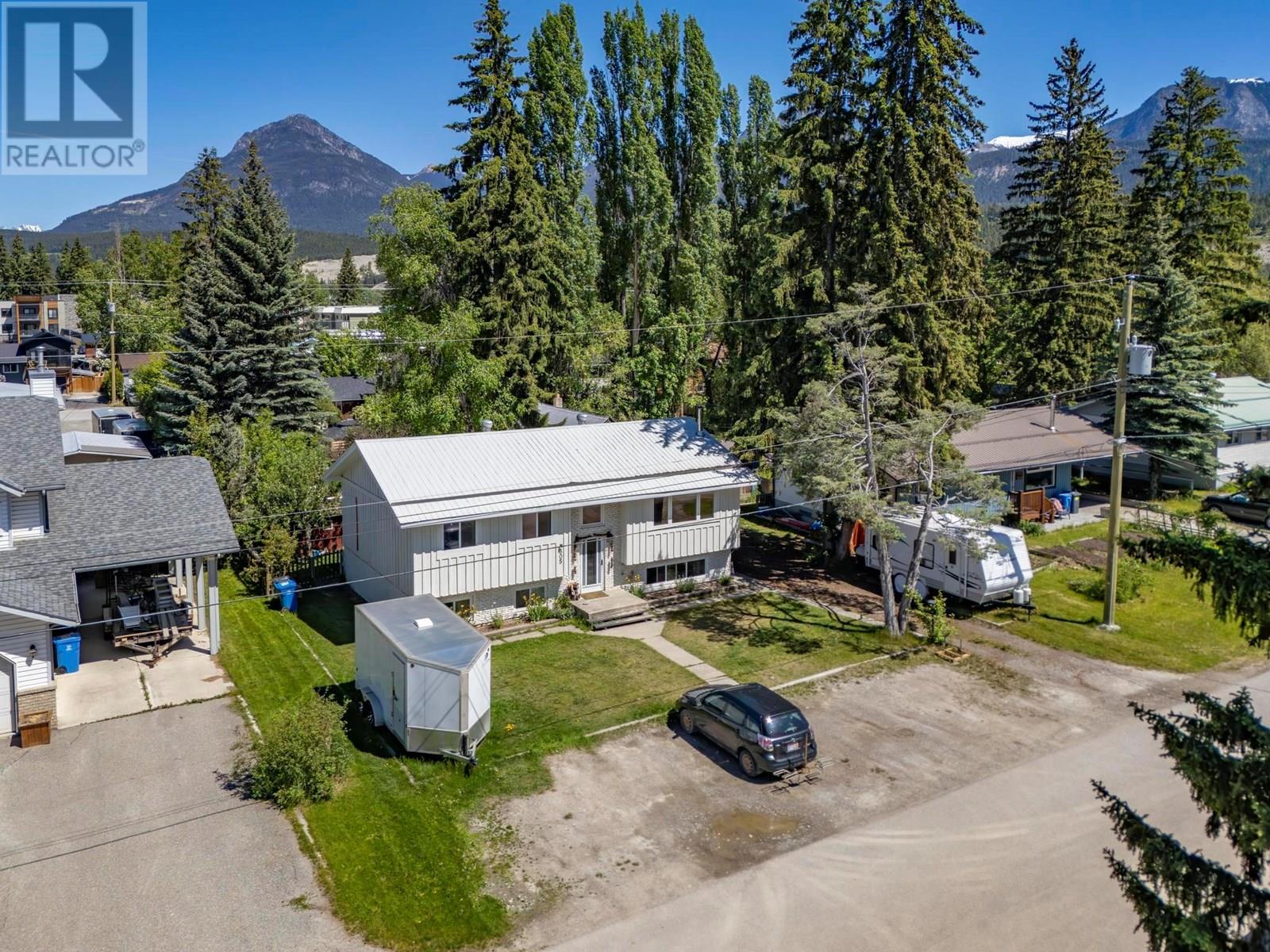 505 6th Street, Golden, British Columbia  V0A 1H0 - Photo 33 - 10334180