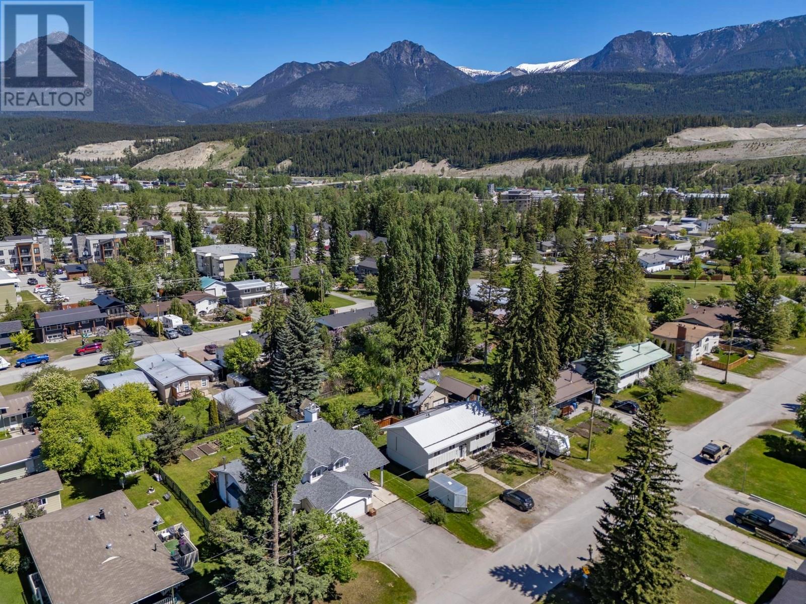 505 6th Street, Golden, British Columbia  V0A 1H0 - Photo 38 - 10334180
