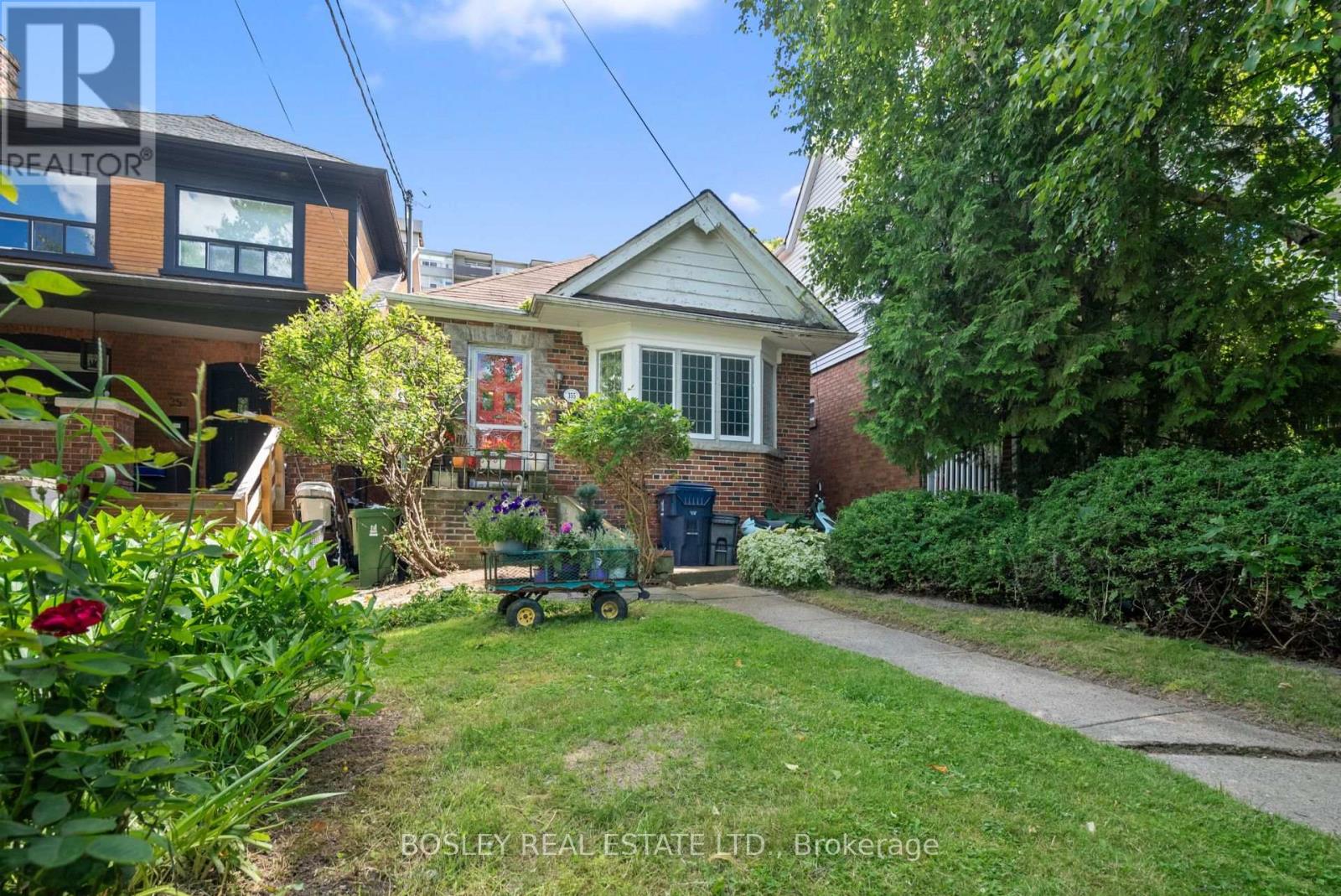 355 ROEHAMPTON AVENUE, Toronto, Ontario