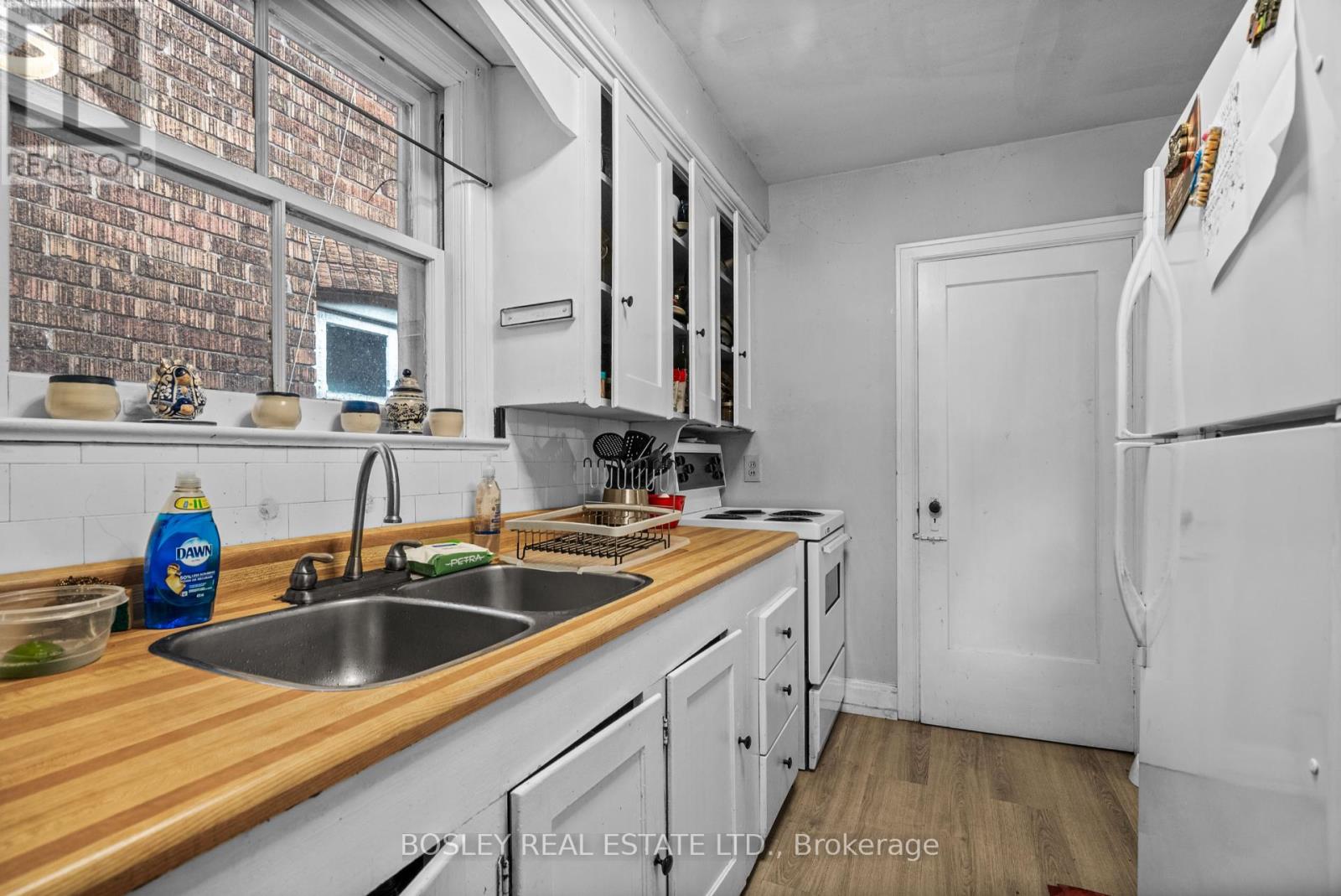 355 Roehampton Avenue, Toronto, Ontario  M4P 1S3 - Photo 10 - C12214529