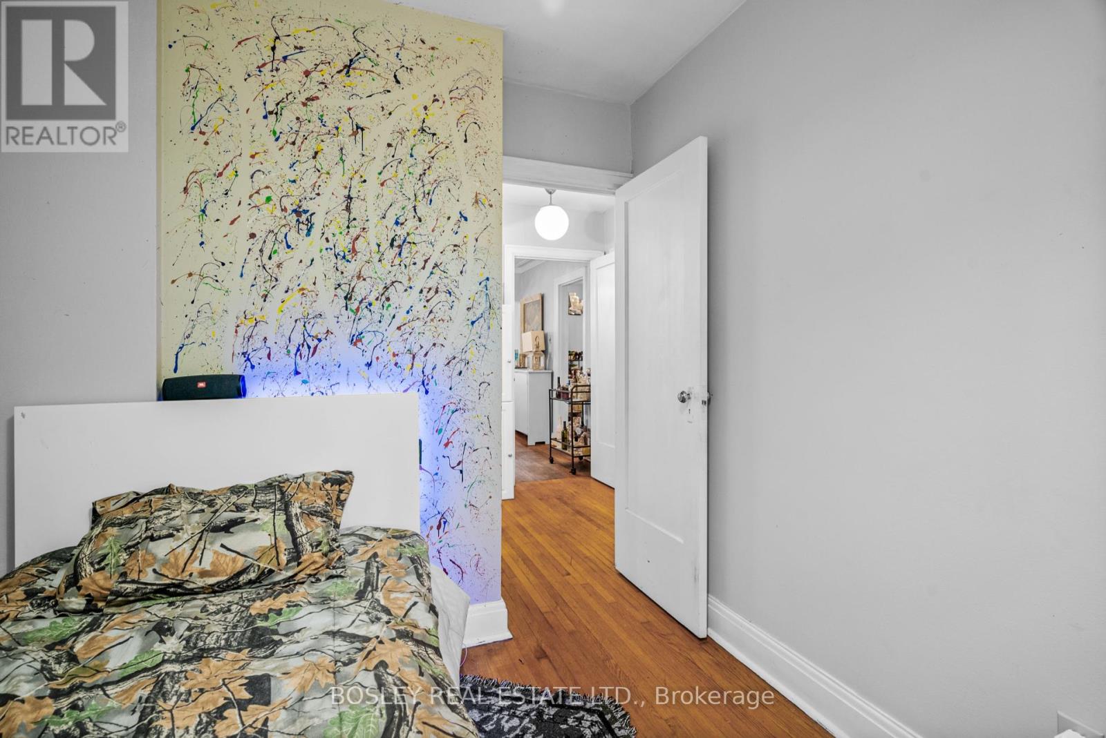 355 Roehampton Avenue, Toronto, Ontario  M4P 1S3 - Photo 14 - C12214529