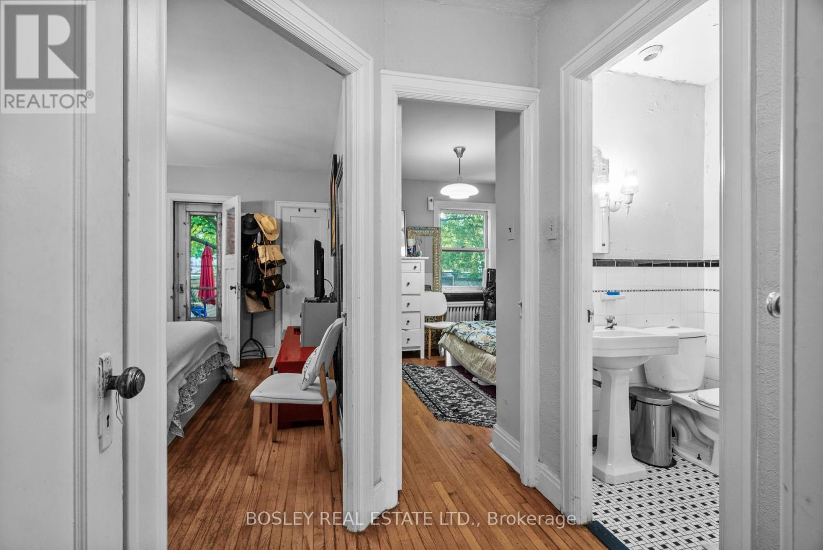 355 Roehampton Avenue, Toronto, Ontario  M4P 1S3 - Photo 15 - C12214529