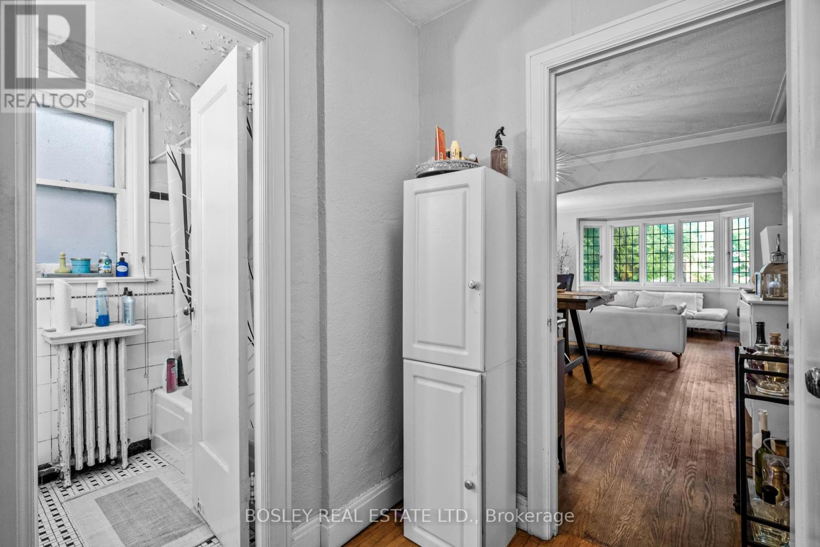 355 Roehampton Avenue, Toronto, Ontario  M4P 1S3 - Photo 16 - C12214529