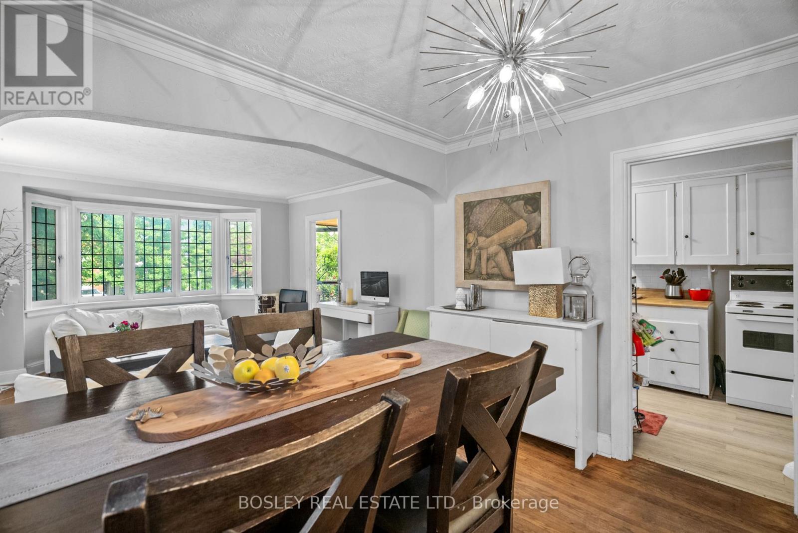 355 Roehampton Avenue, Toronto, Ontario  M4P 1S3 - Photo 6 - C12214529