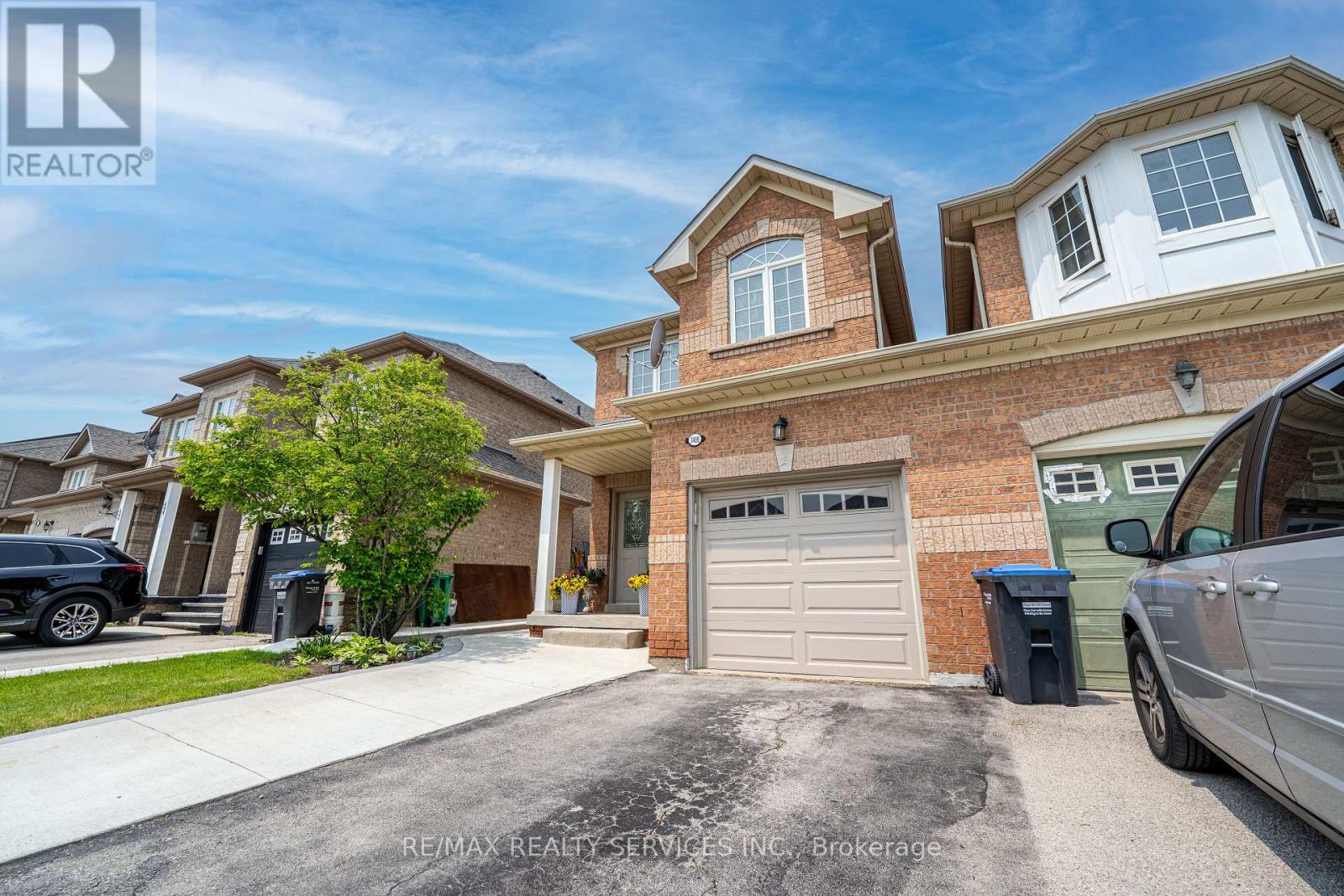 3469 Southwick Street, Mississauga, Ontario  L5M 7L4 - Photo 1 - W12210429
