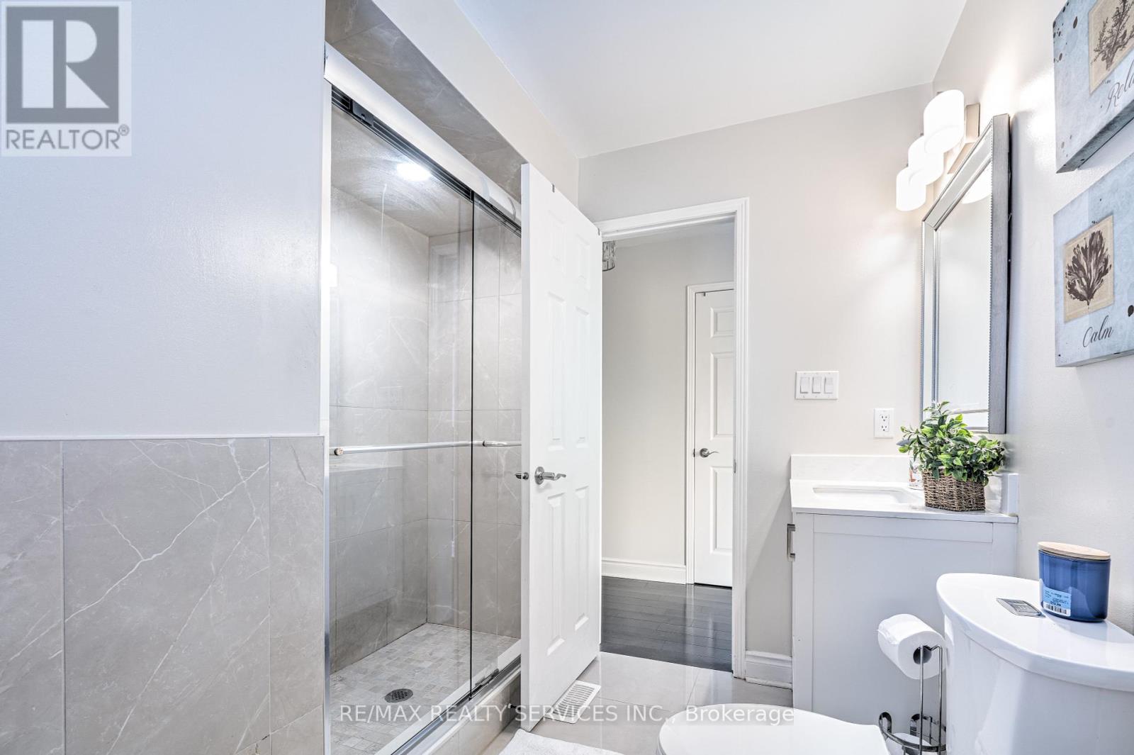 3469 Southwick Street, Mississauga, Ontario  L5M 7L4 - Photo 23 - W12210429