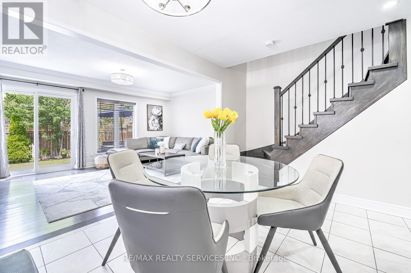 3469 Southwick Street, Mississauga, Ontario  L5M 7L4 - Photo 13 - W12210429