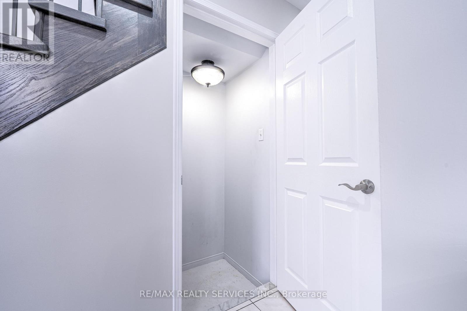 3469 Southwick Street, Mississauga, Ontario  L5M 7L4 - Photo 40 - W12210429