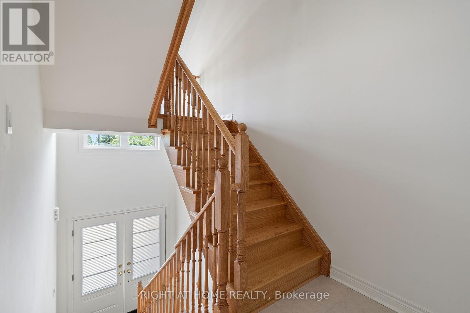 18 Mcalister Avenue, Richmond Hill, Ontario  L4S 0L3 - Photo 5 - N12214532