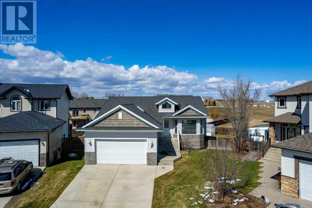 8 Bondar Gate, Carstairs, Alberta