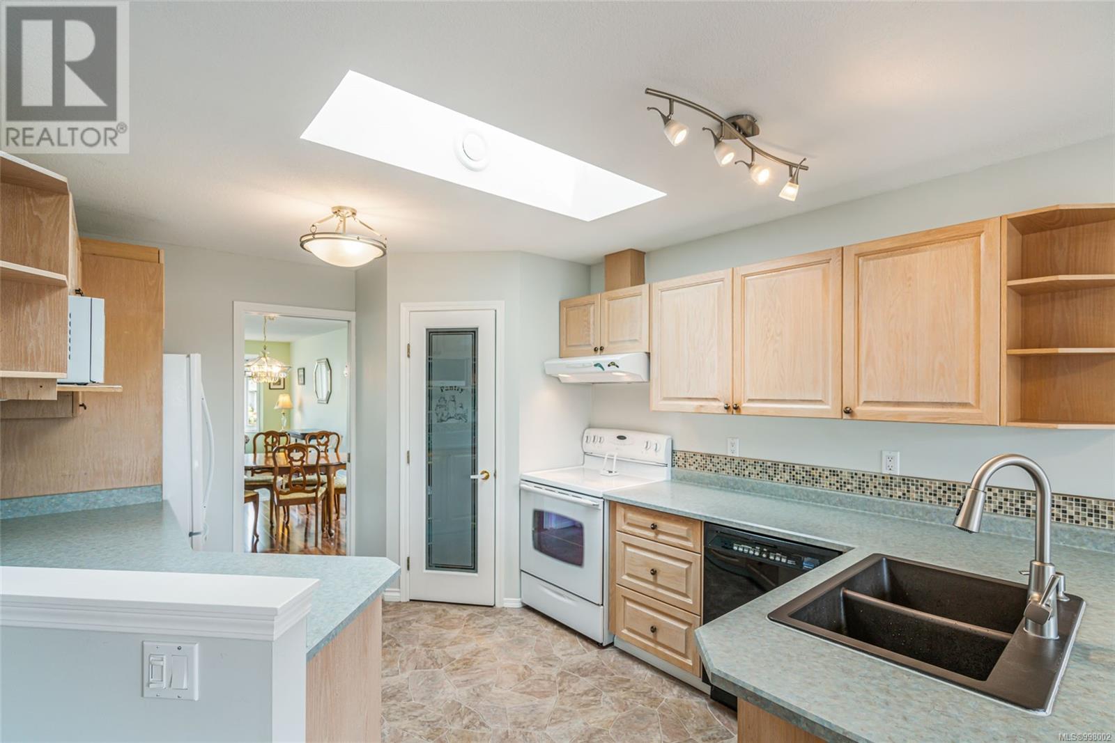 800 Mulholland Dr, Parksville, British Columbia  V9P 2K4 - Photo 16 - 998002