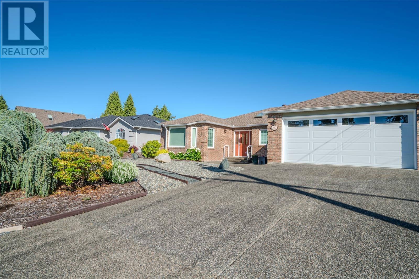 800 Mulholland Dr, Parksville, British Columbia  V9P 2K4 - Photo 1 - 998002