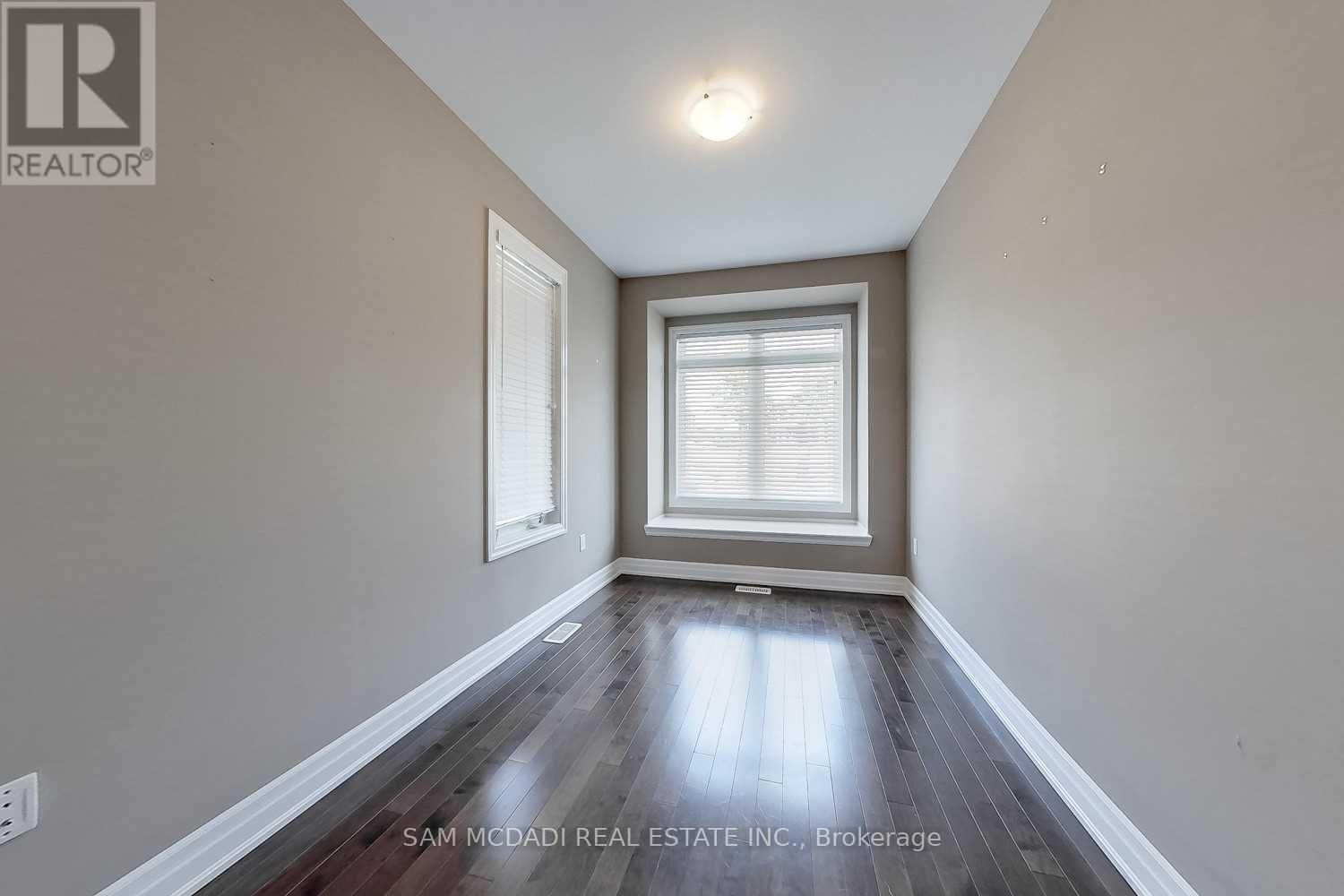 #upper - 190 Culp Trail, Oakville, Ontario  L6M 0W2 - Photo 15 - W12214517