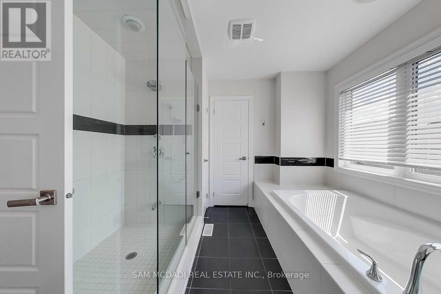 #upper - 190 Culp Trail, Oakville, Ontario  L6M 0W2 - Photo 20 - W12214517