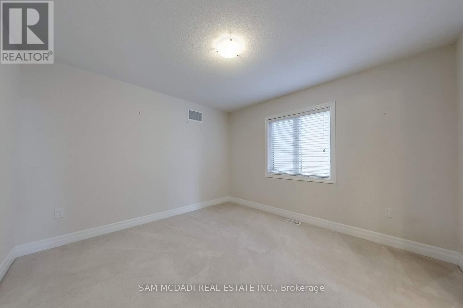 #upper - 190 Culp Trail, Oakville, Ontario  L6M 0W2 - Photo 23 - W12214517