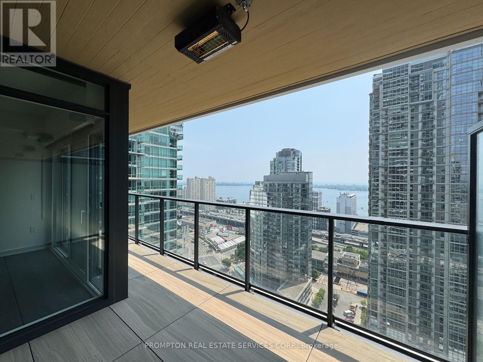 2806 - 1 Concord Cityplace Way, Toronto, Ontario  M5V 0X3 - Photo 10 - C12213166