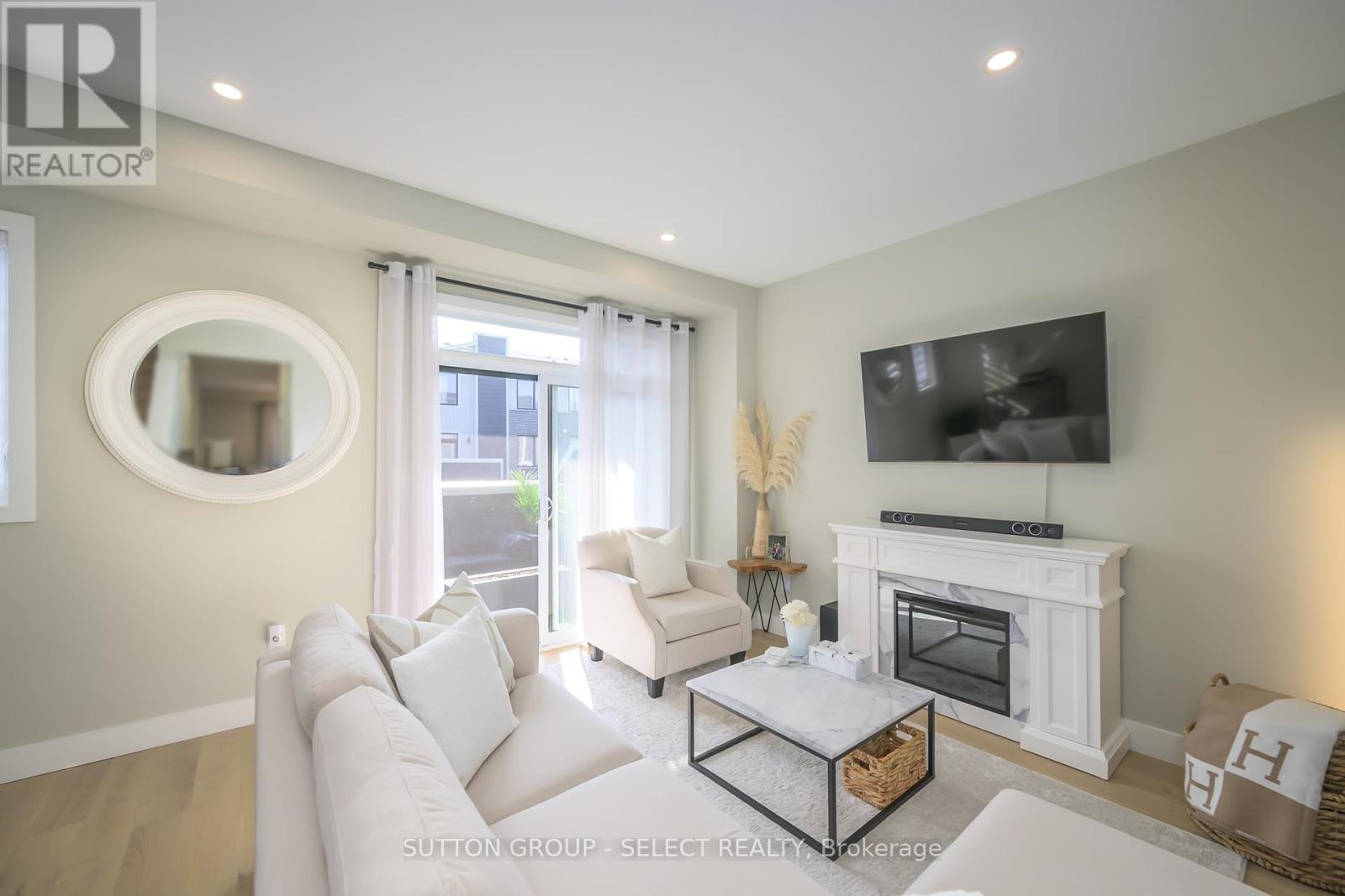 39 - 177 Edgevalley Road, London East, Ontario  N5V 0C5 - Photo 16 - X12205914