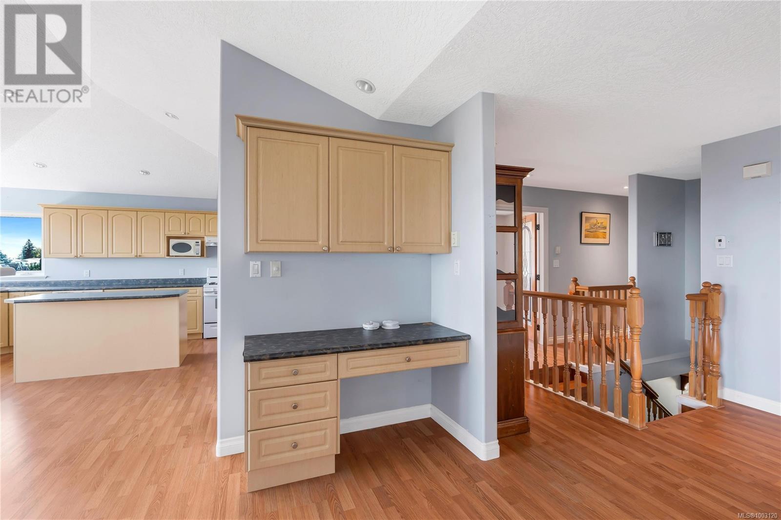 3352 Ravenwood Rd, Colwood, British Columbia  V9C 2X4 - Photo 13 - 1003120