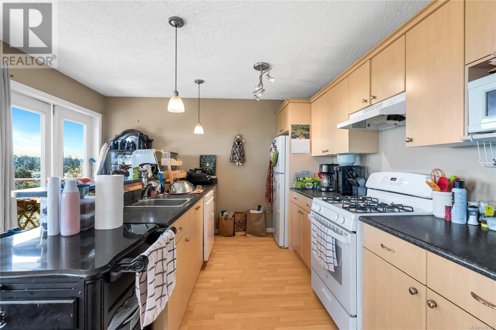3352 Ravenwood Rd, Colwood, British Columbia  V9C 2X4 - Photo 36 - 1003120