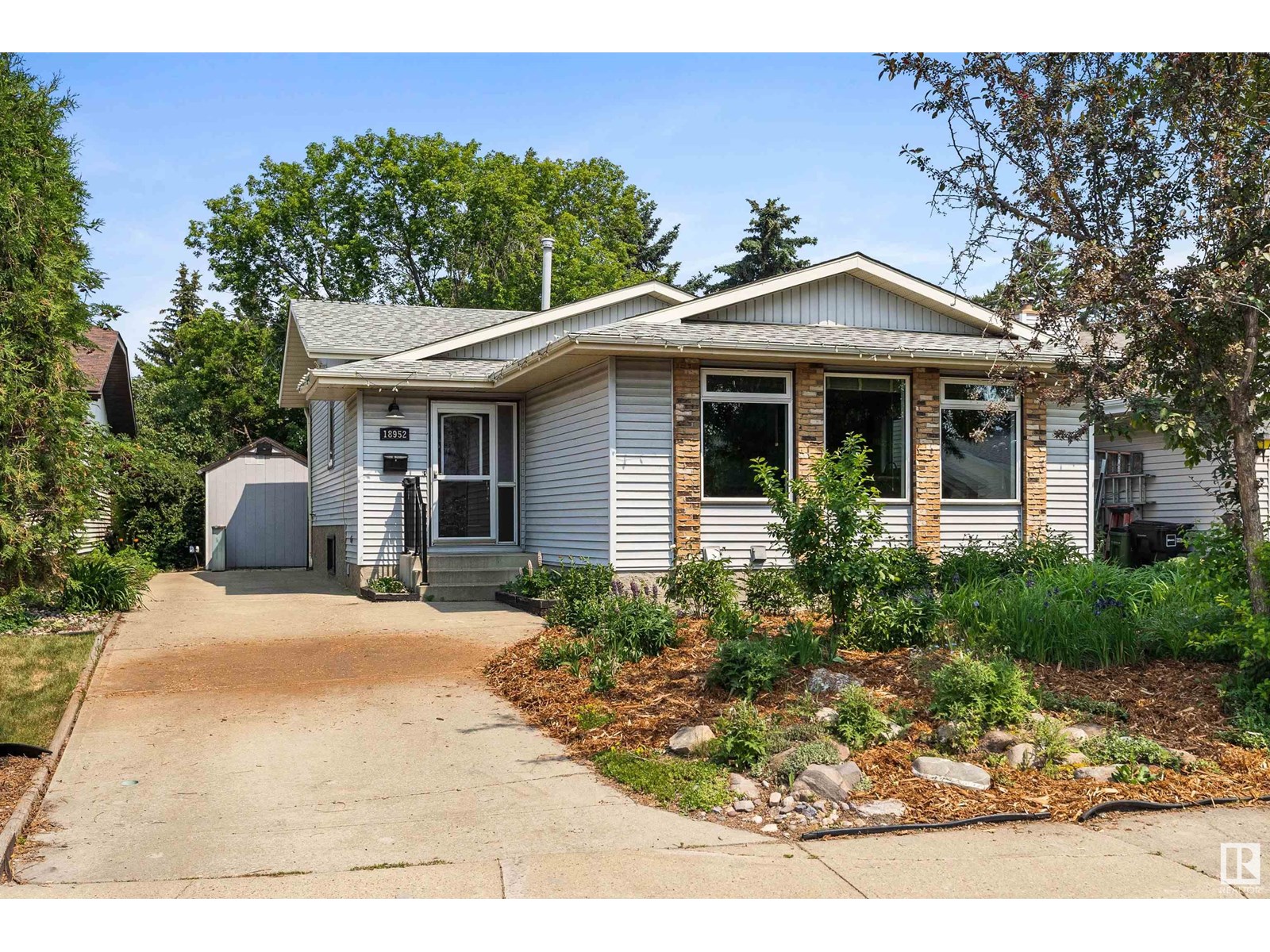 18952 82 AV NW, Edmonton, Alberta