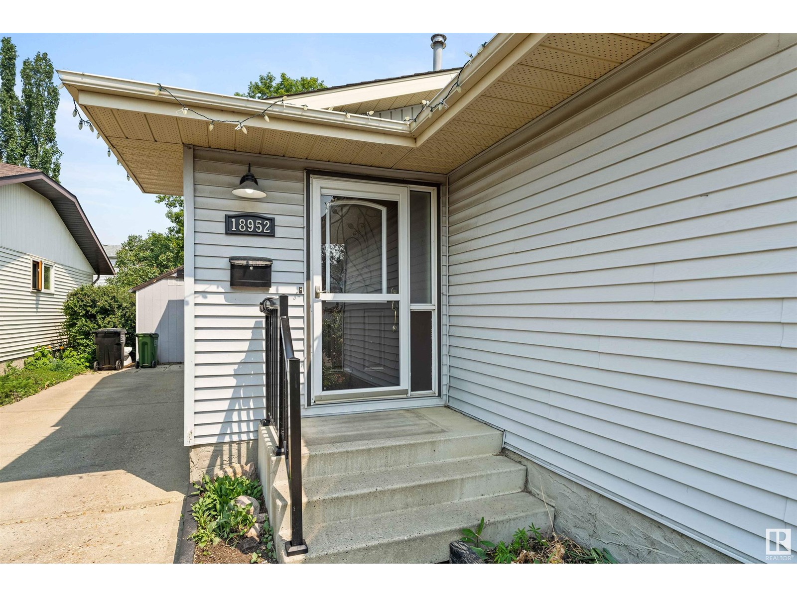 18952 82 Av Nw, Edmonton, Alberta  T5T 5C6 - Photo 2 - E4441823
