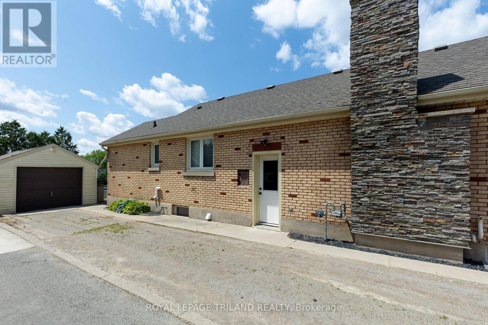 1069 Hamilton Road, London East, Ontario  N5W 1A7 - Photo 3 - X12214538
