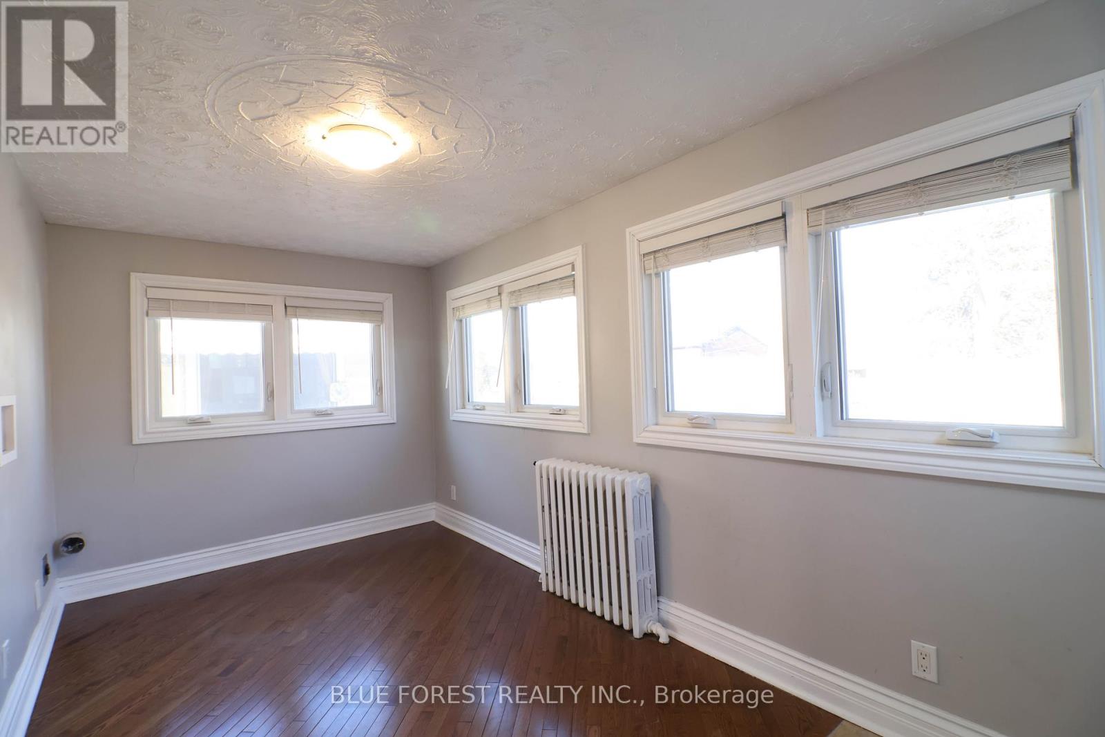 294 Wharncliffe Road S, London South, Ontario  N6J 2L5 - Photo 15 - X12214549