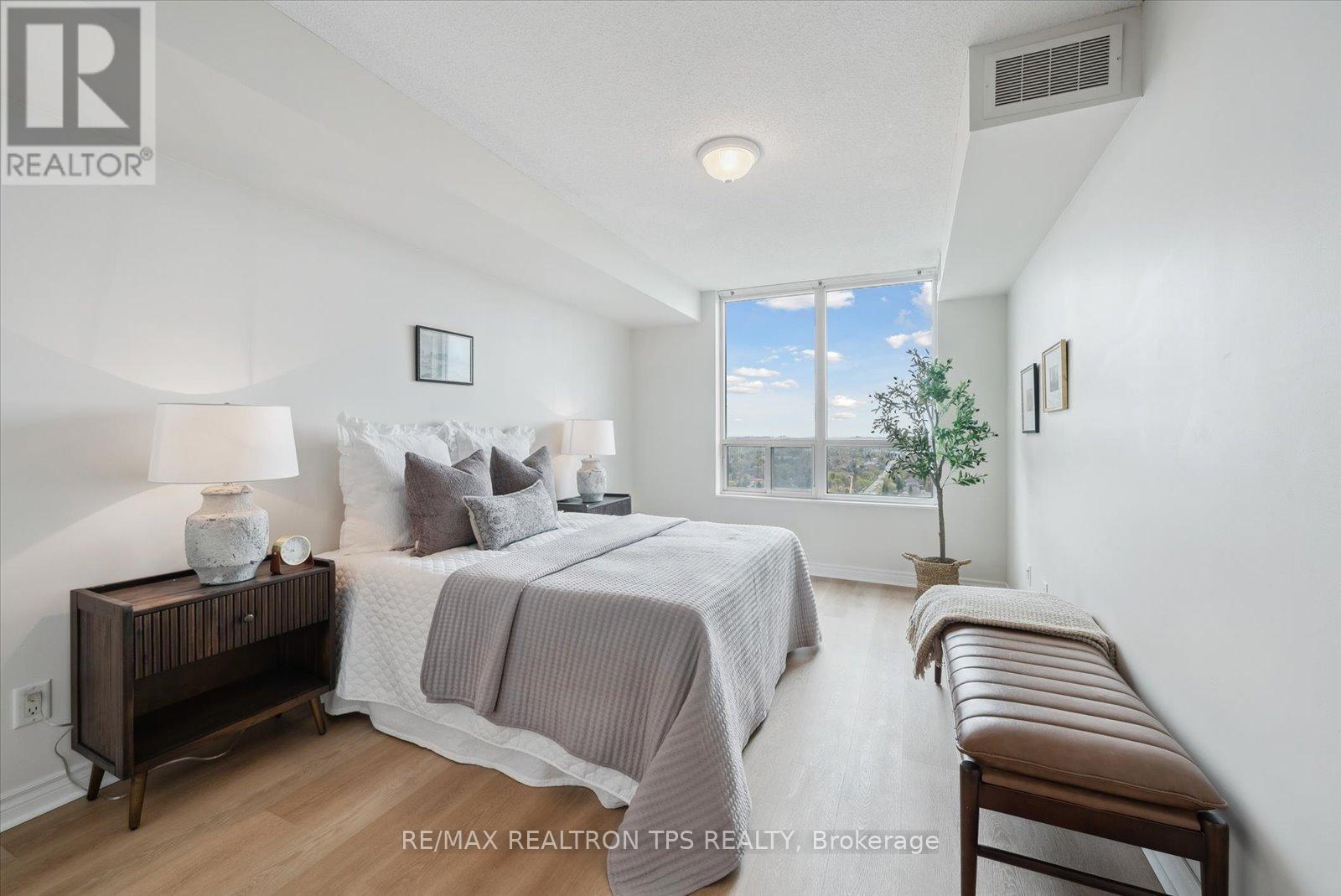 2402 - 61 Town Centre Court, Toronto, Ontario  M1P 5C5 - Photo 16 - E12213158