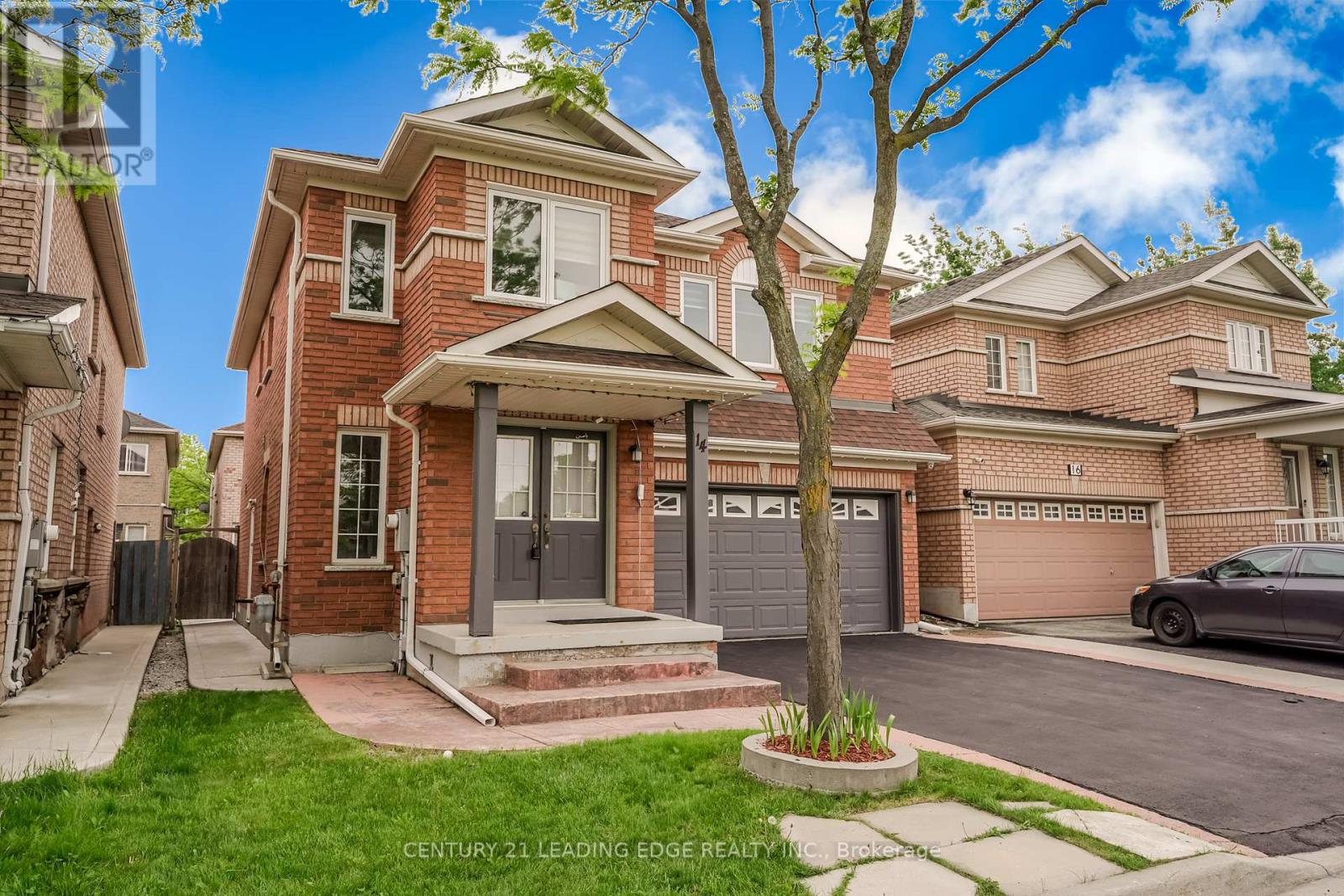 14 Galveston Crescent, Brampton, Ontario  L7A 3R7 - Photo 3 - W12183399