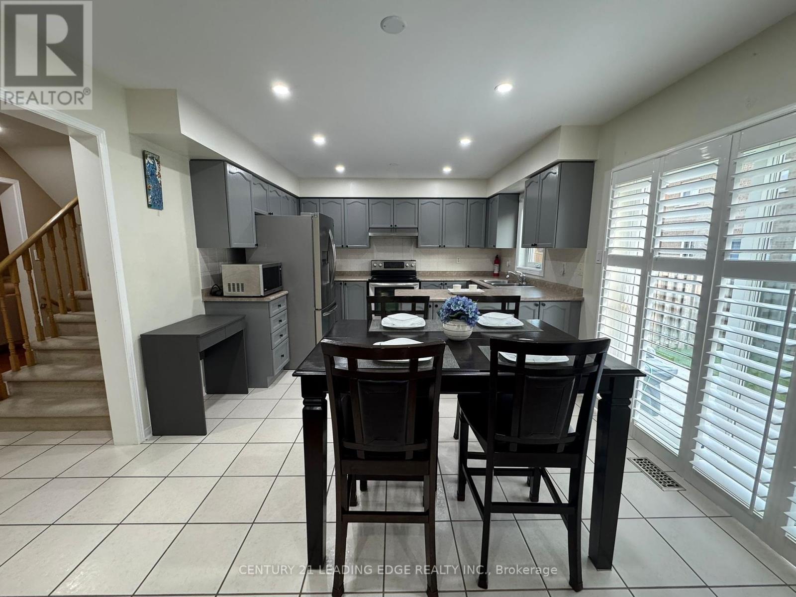 14 Galveston Crescent, Brampton, Ontario  L7A 3R7 - Photo 15 - W12183399