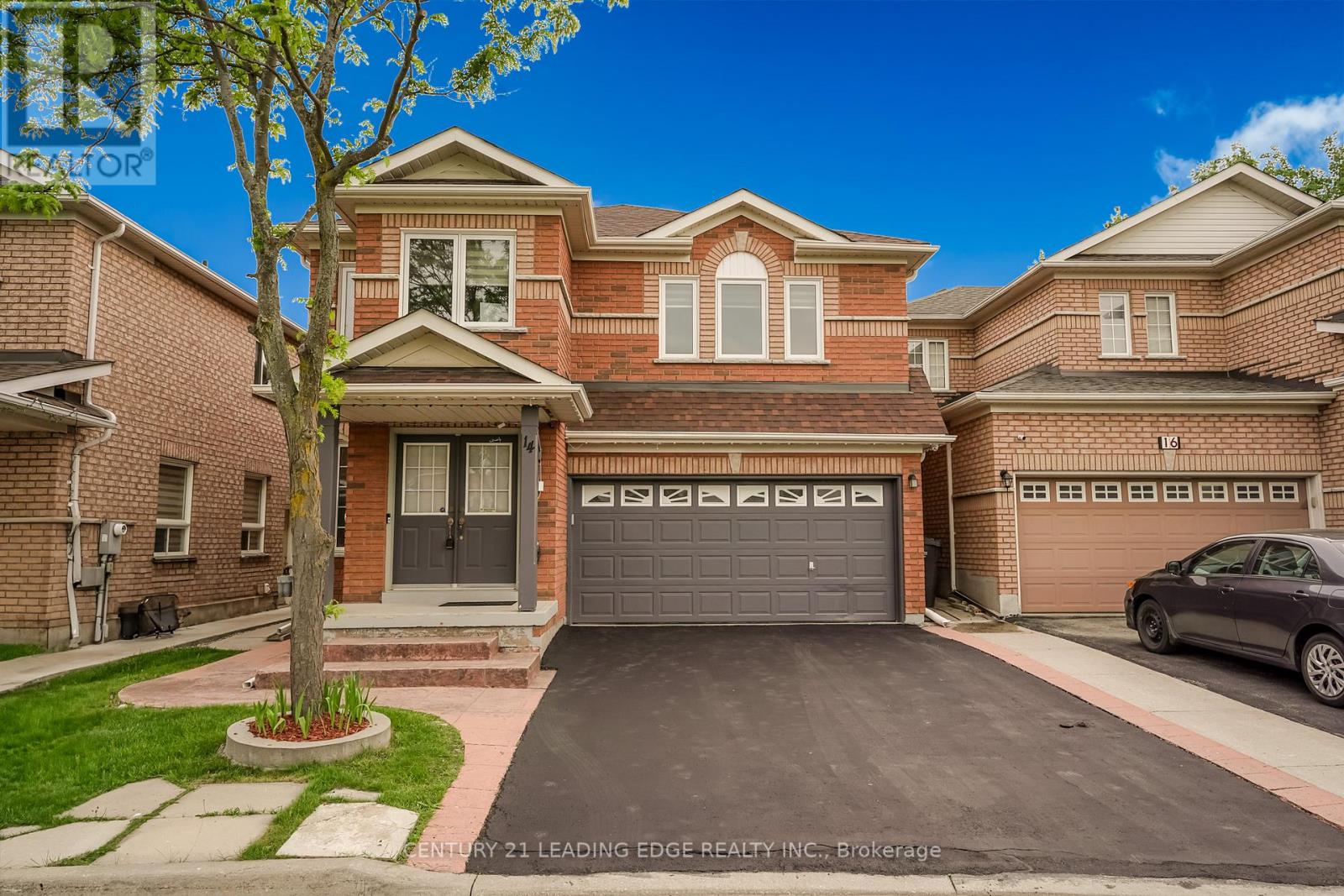 14 Galveston Crescent, Brampton, Ontario  L7A 3R7 - Photo 2 - W12183399