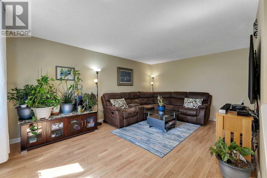 140 Rundlecairn Road Ne, Calgary, Alberta  T1Y 2X5 - Photo 6 - A2218947