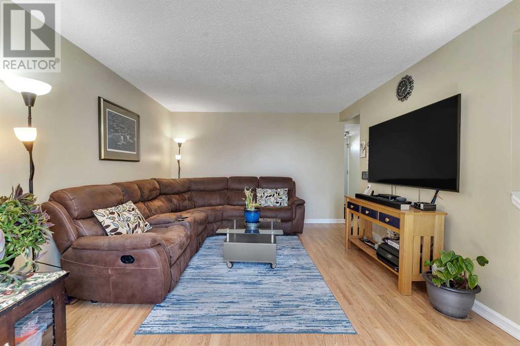 140 Rundlecairn Road Ne, Calgary, Alberta  T1Y 2X5 - Photo 5 - A2218947