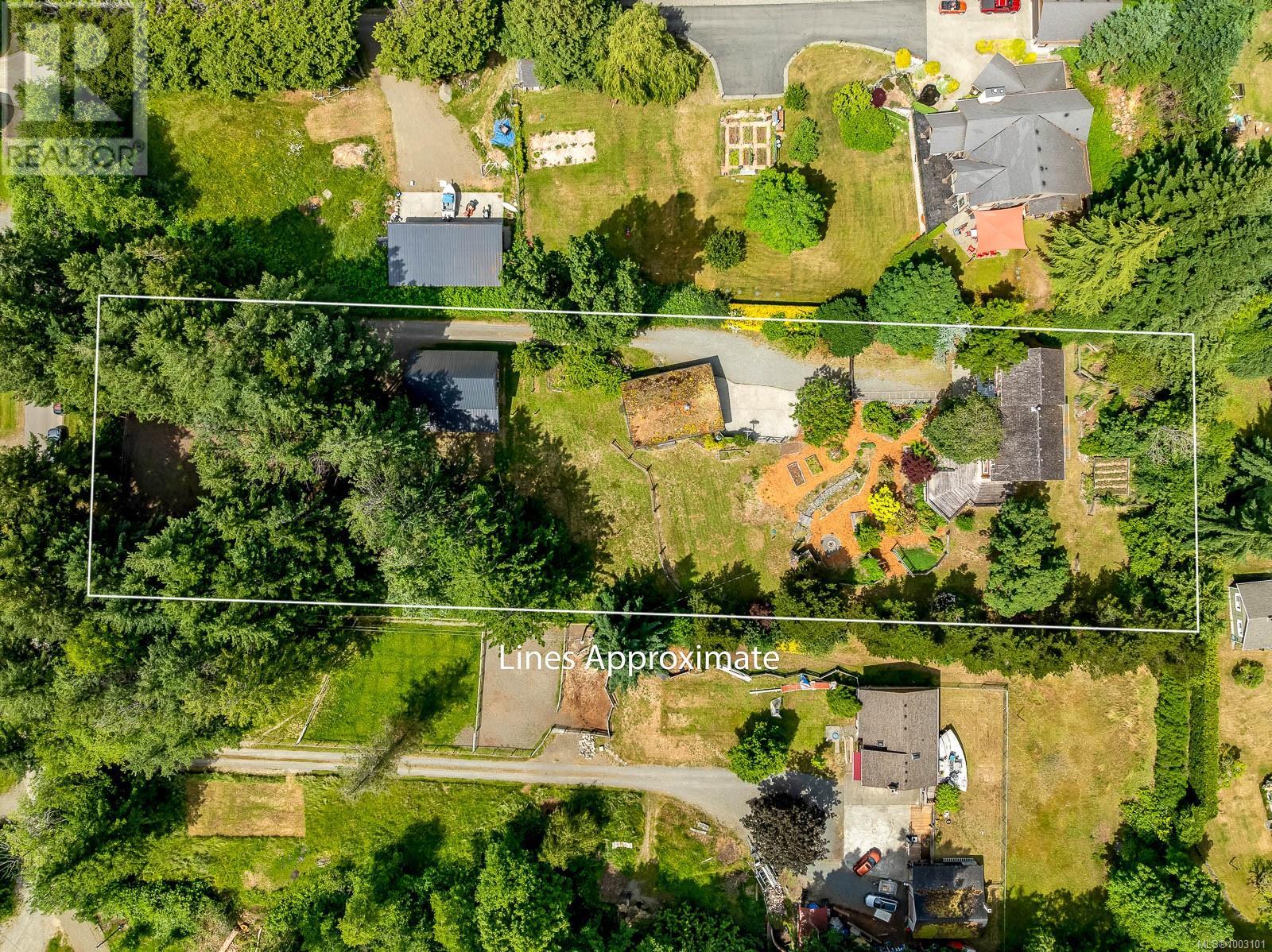 332 King Rd, Comox, British Columbia  V9M 3L8 - Photo 2 - 1003101