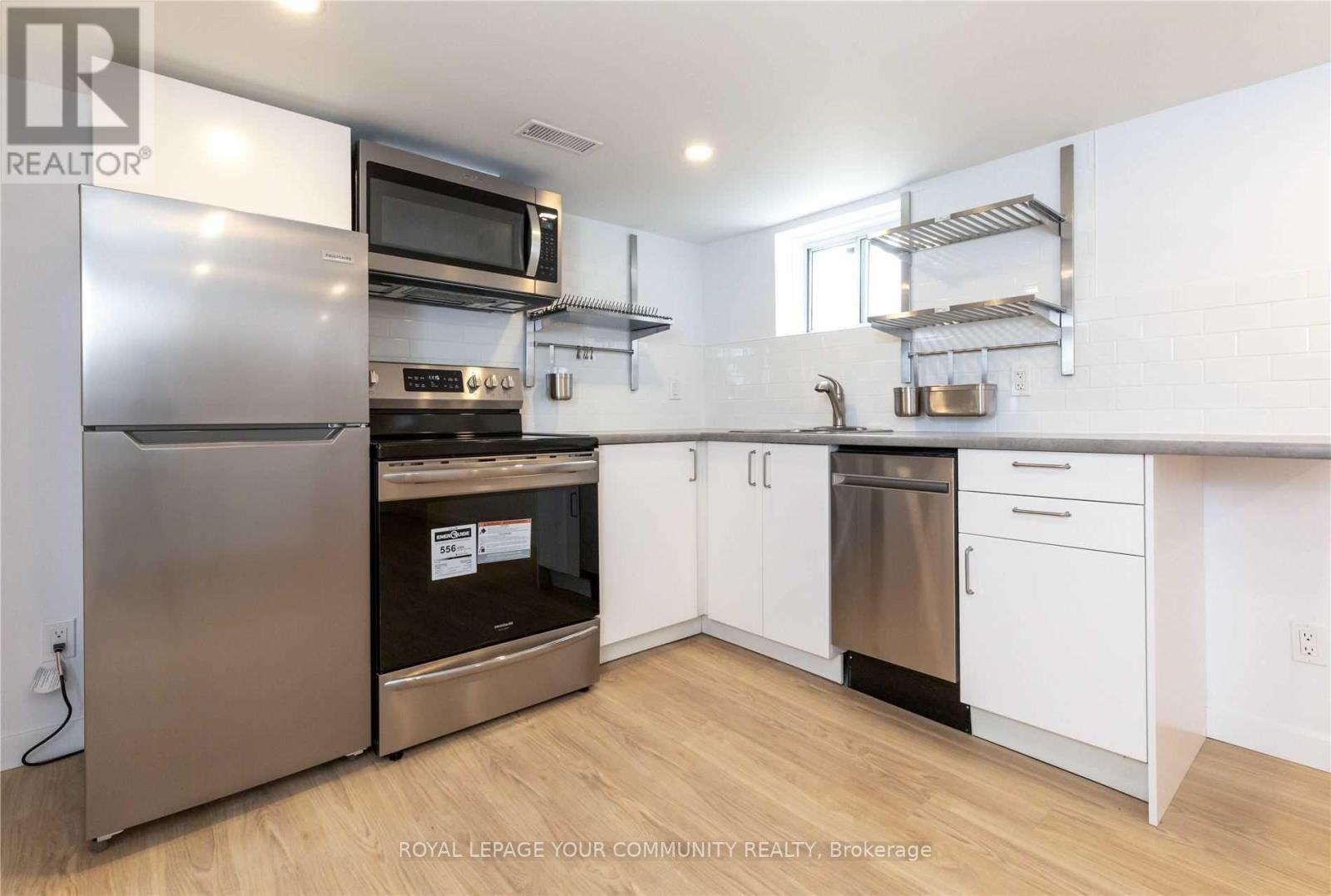 Lower - 1370 Woodbine Avenue, Toronto (East York), Ontario  M4C 4G5 - Photo 2 - E12214550