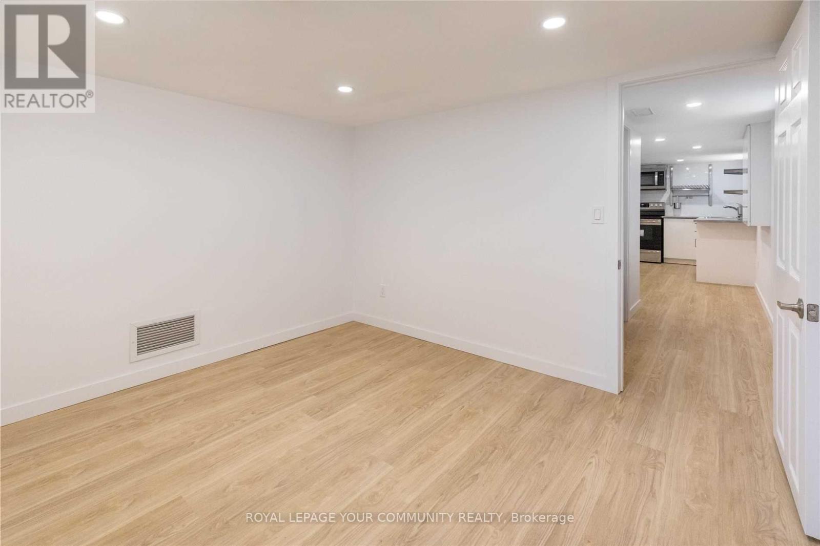 Lower - 1370 Woodbine Avenue, Toronto (East York), Ontario  M4C 4G5 - Photo 8 - E12214550