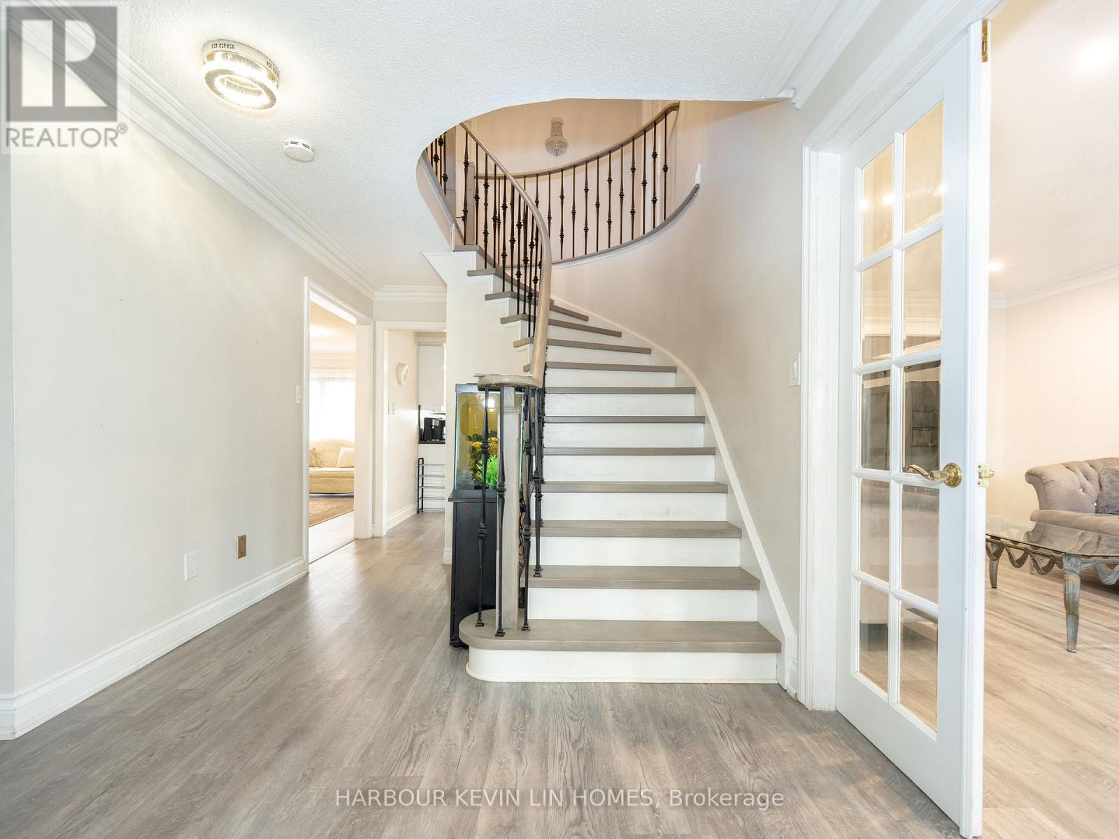 133 O'connor Crescent, Richmond Hill (North Richvale), Ontario  L4C 7R7 - Photo 5 - N12214536