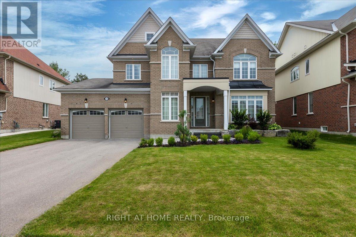 12 MOUNT CRESCENT, essa (angus), Ontario