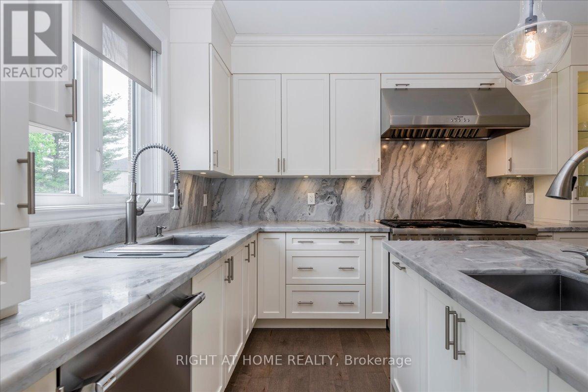 12 Mount Crescent, Essa (Angus), Ontario  L3W 0N4 - Photo 11 - N12214545