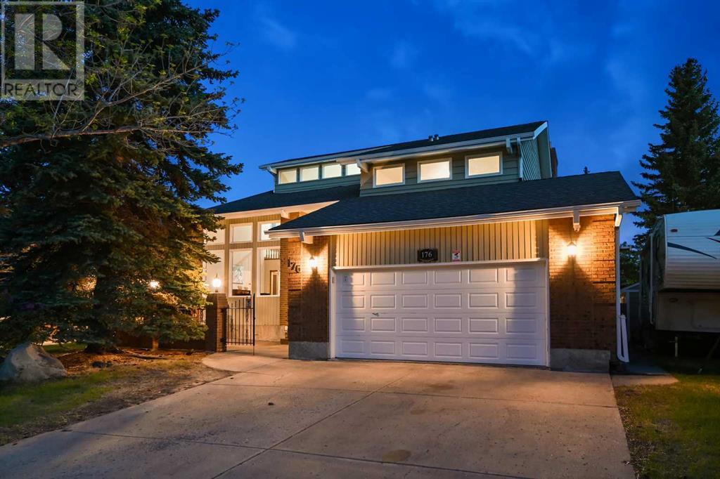 Property at 176 Canterville Drive SW image 1