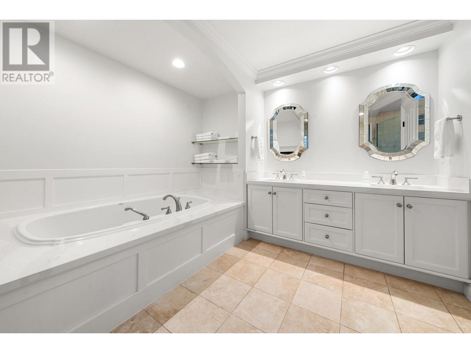 4682 Decourcy Court, West Vancouver, British Columbia  V7W 3J5 - Photo 28 - R3003727